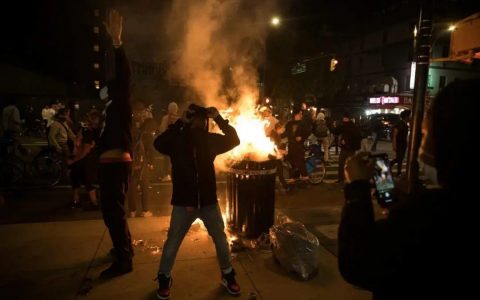 美國(guó)暴亂持續(xù)升級(jí)，亞馬遜這些產(chǎn)品竟然火了！